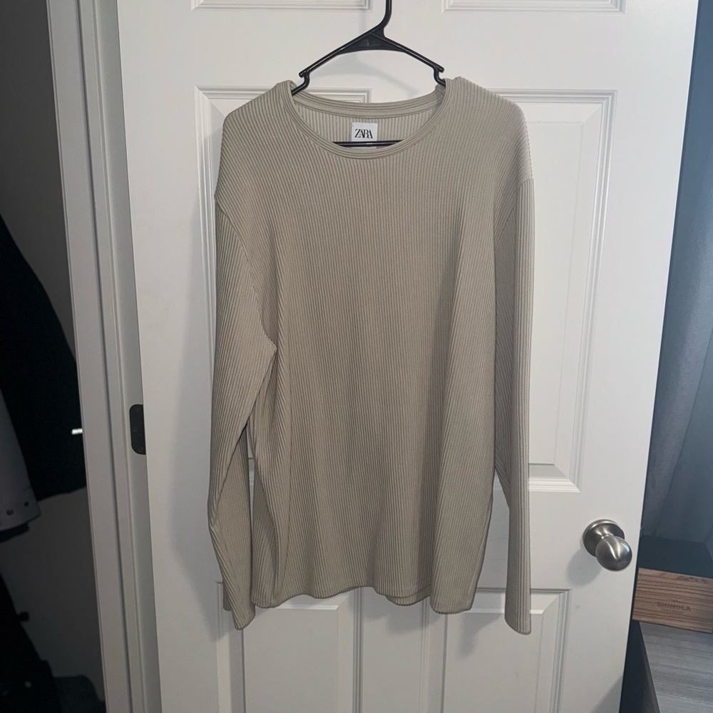 Zara Crewneck Sweater - Size XL